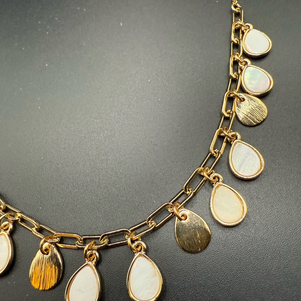 NWT LOFT Outlet Gold Tone and Cream Teardrop Charm Necklace - Picture 2 of 4